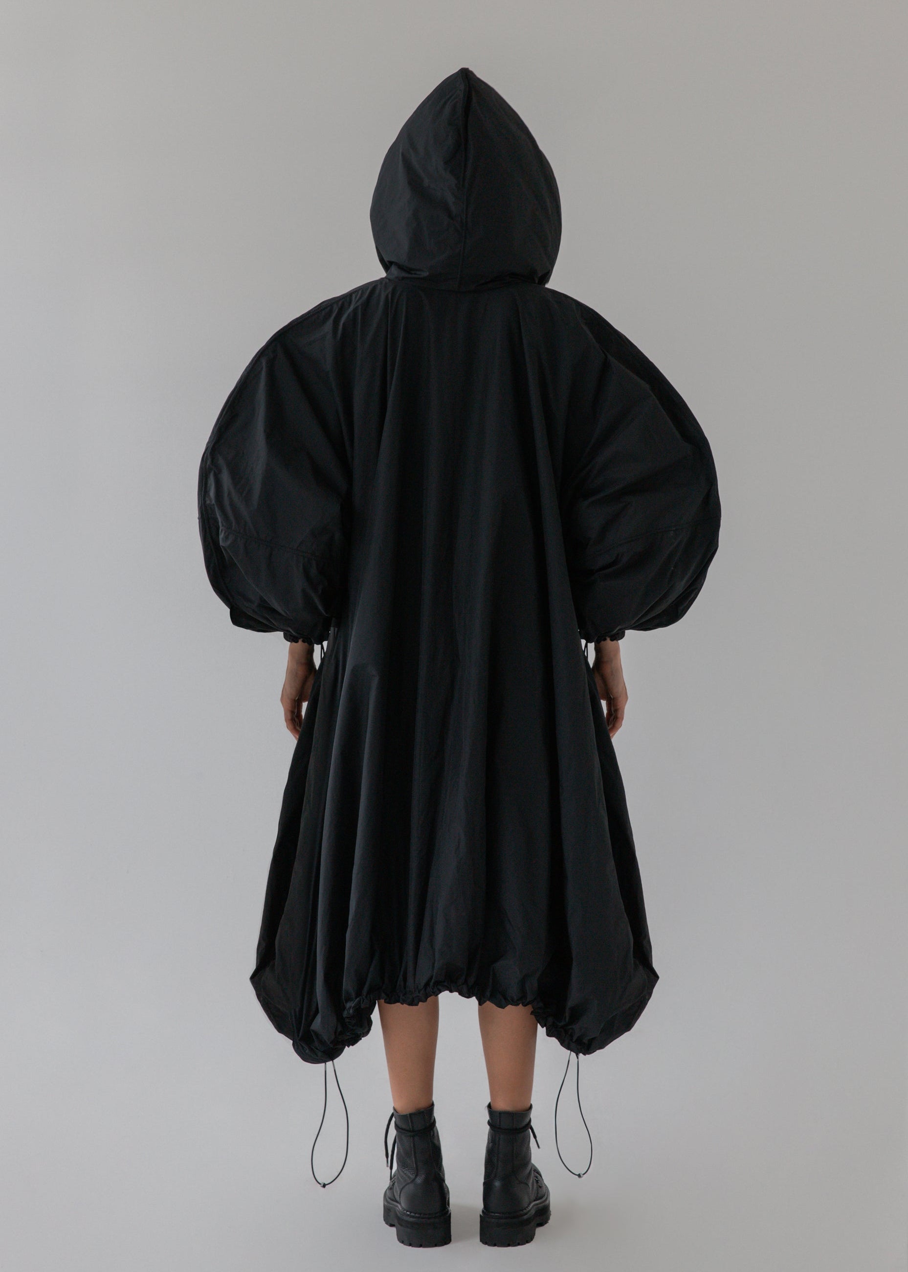 Dramatic fashion raincoat black
