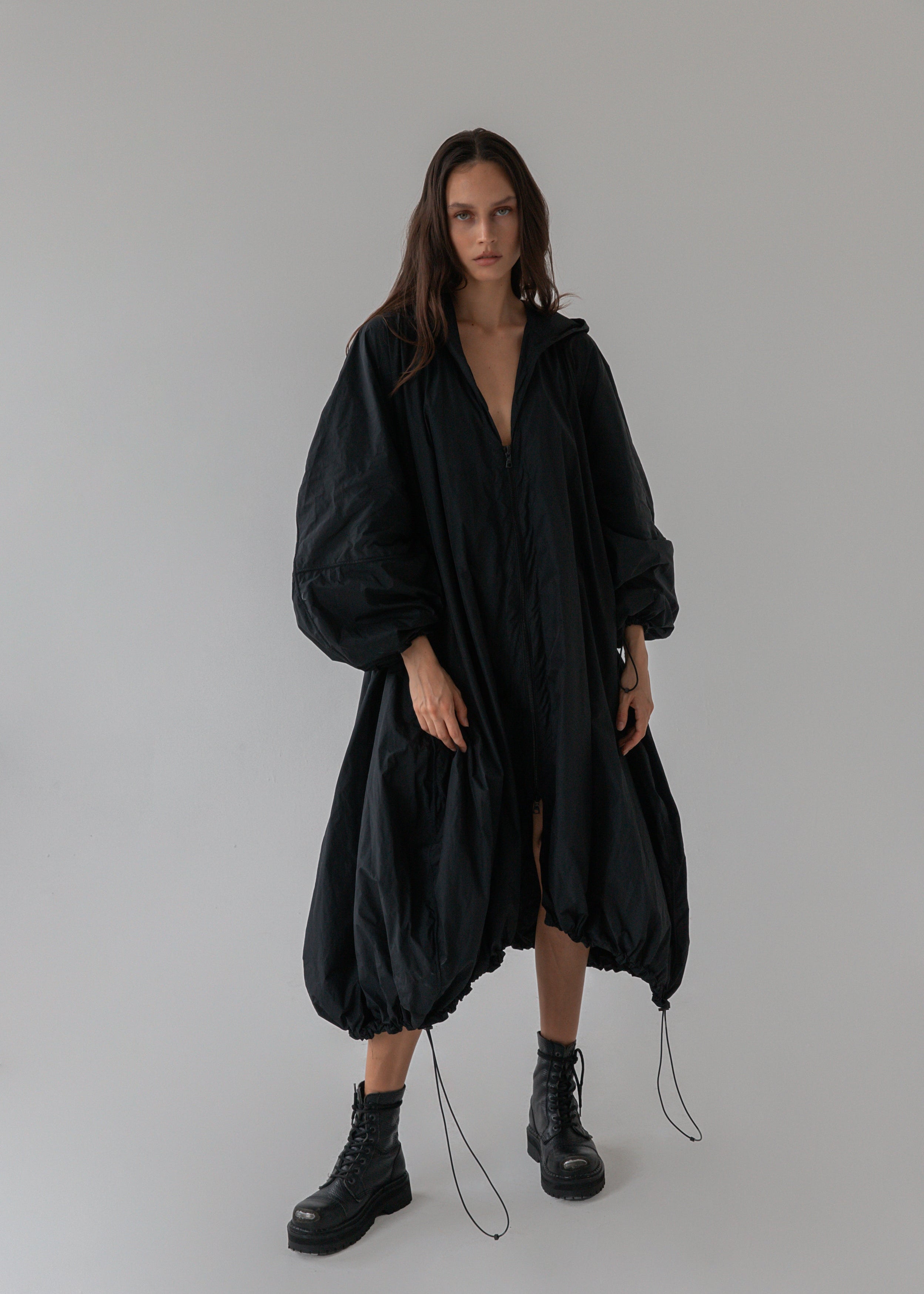 Dramatic fashion raincoat