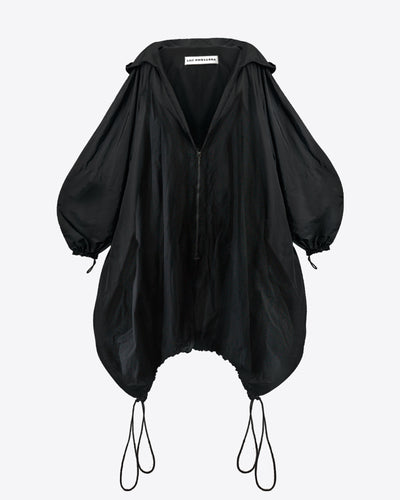 Dramatic fashion raincoat